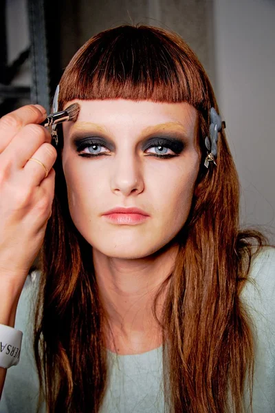 Look 15
